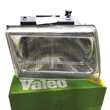 Jobb fényszóró Corsa A 1991-től, kézi állítású, Valeo (Valeo dobozos) (084426)
